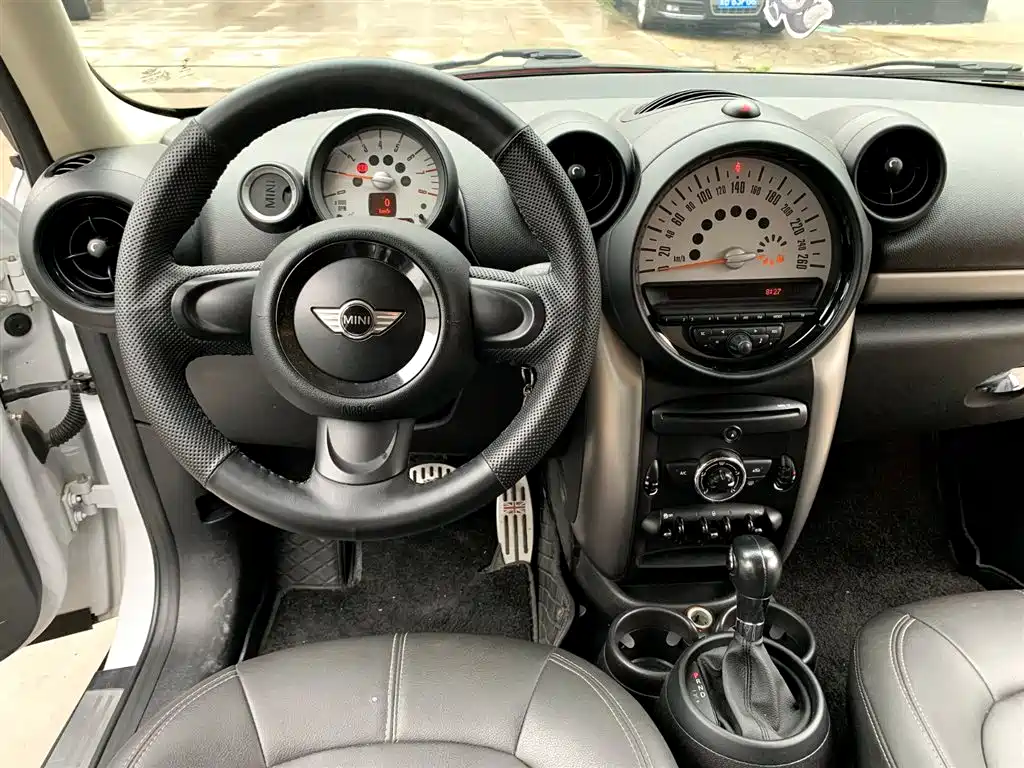 MINI COUNTRYMAN 1.6 L ONE