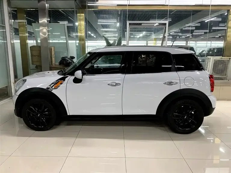 MINI COUNTRYMAN 1.6 L ONE