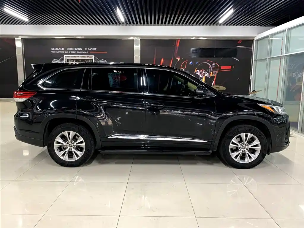 Highlander 2.0 T 2 WD Elite 5-seat CN-V