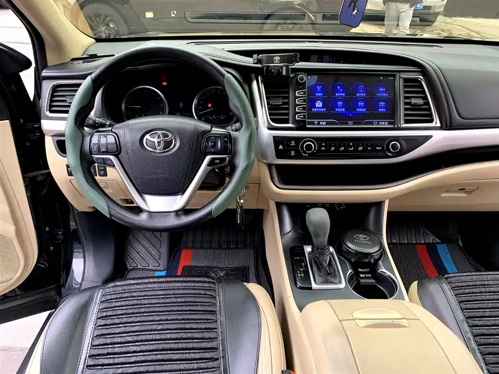 Highlander 2.0 T 2 WD Elite 5-seat CN-V