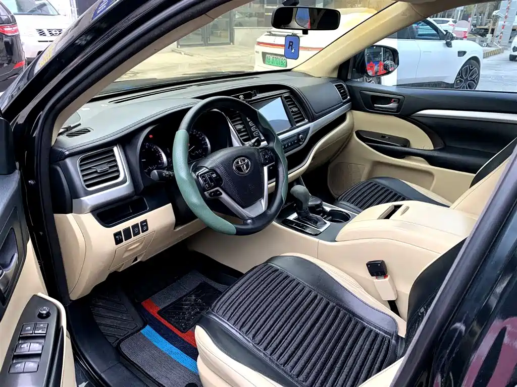 Highlander 2.0 T 2 WD Elite 5-seat CN-V