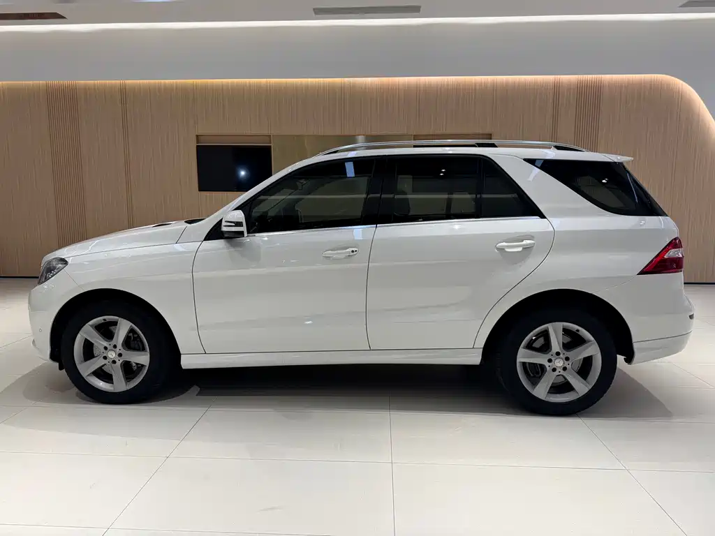 Mercedes-Benz M-Class ML 320 4 MATIC
