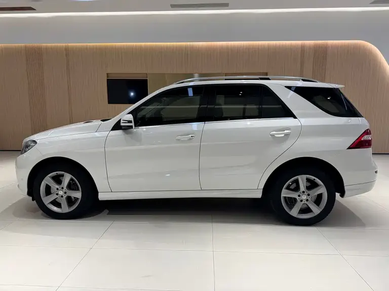 Mercedes-Benz M-Class ML 320 4 MATIC