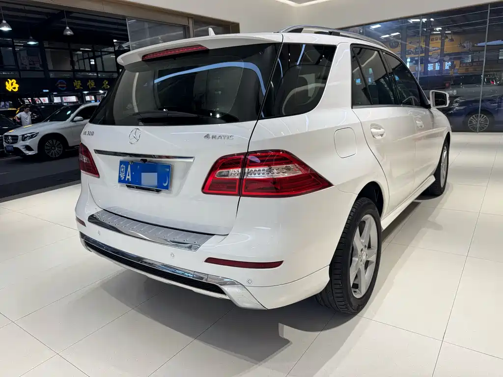 Mercedes-Benz M-Class ML 320 4 MATIC
