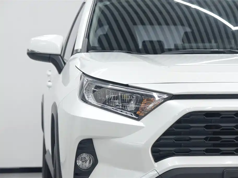 RAV4 2.0 L CVT 2 WD Urban