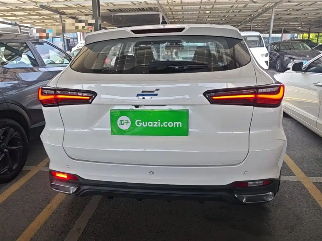Changan Oshan X5 1.6 L CVT Premium