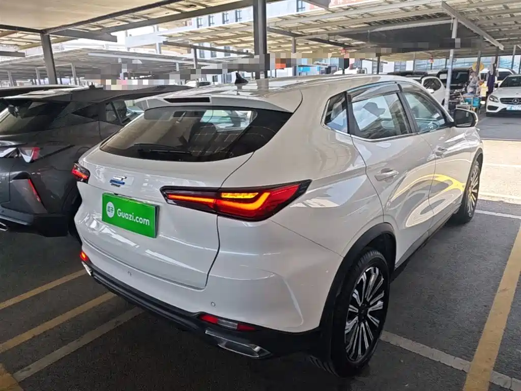 Changan Oshan X5 1.6 L CVT Premium