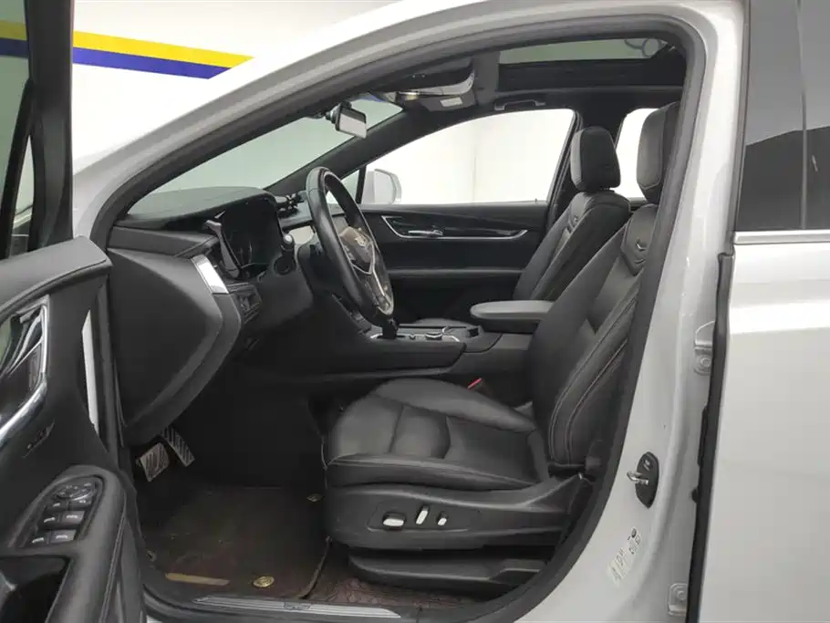 Cadillac XT5 2.0 T 2 WD Style