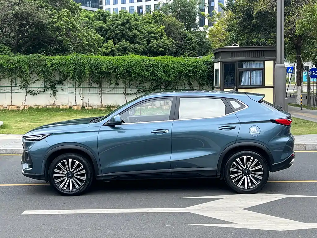 Changan Oshan X5 1.5 T DCT Distinguished
