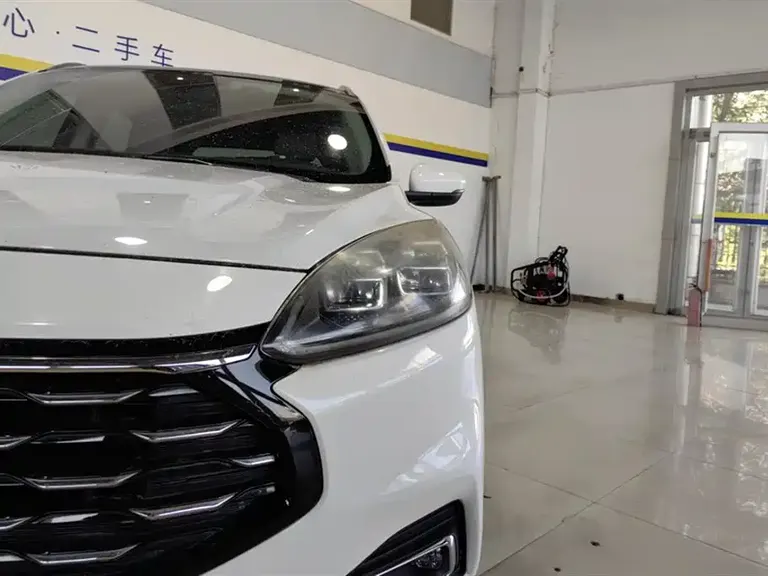 Ford Escape EcoBoost 245 2 WD Shine Enjoyment