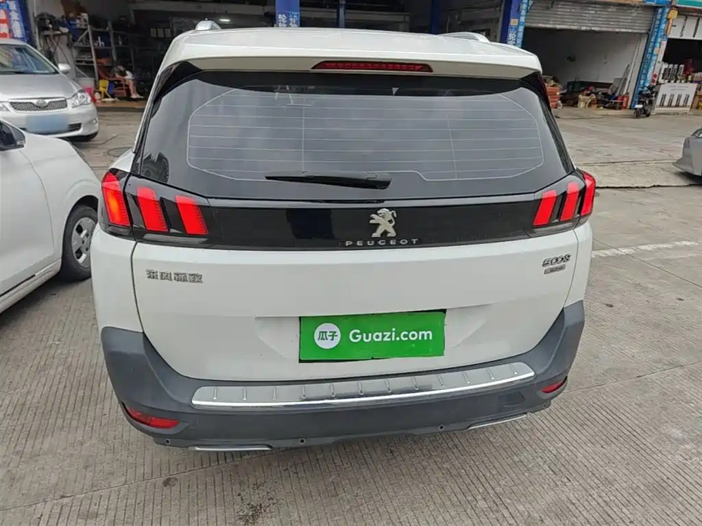 Peugeot 5008 350 THP 7-seat Elite