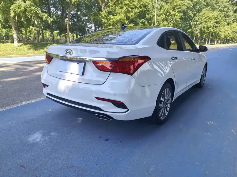Hyundai Mistra 1.6 T Auto Intelligent GLS CN-V