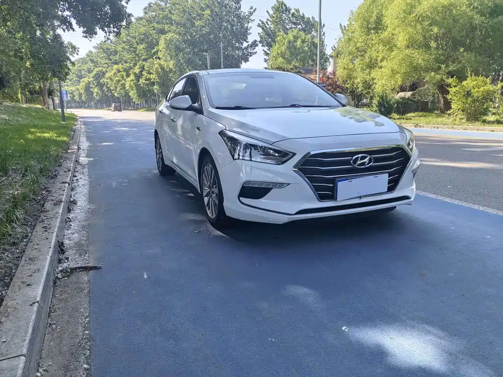 Mistra 1.6 T Auto Intelligent GLS CN-V