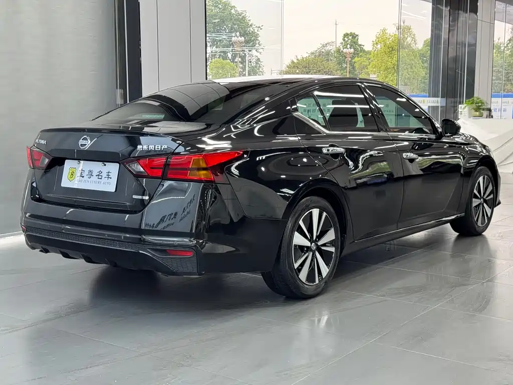 Teana 2.0 L XL Comfort