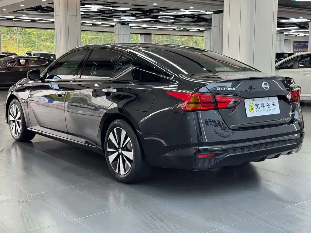 Teana 2.0 L XL Comfort