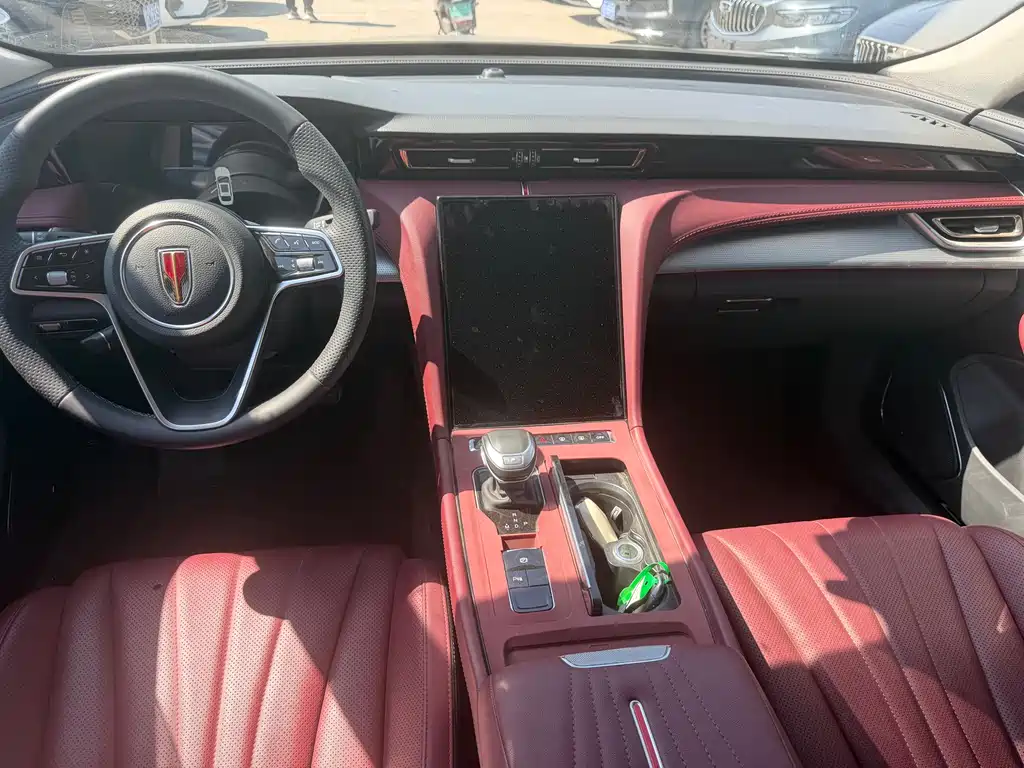 Hongqi H5 1.5 T DCT Connected Flagship Joy