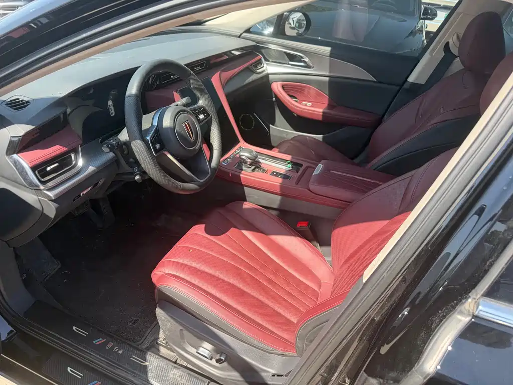 Hongqi H5 1.5 T DCT Connected Flagship Joy