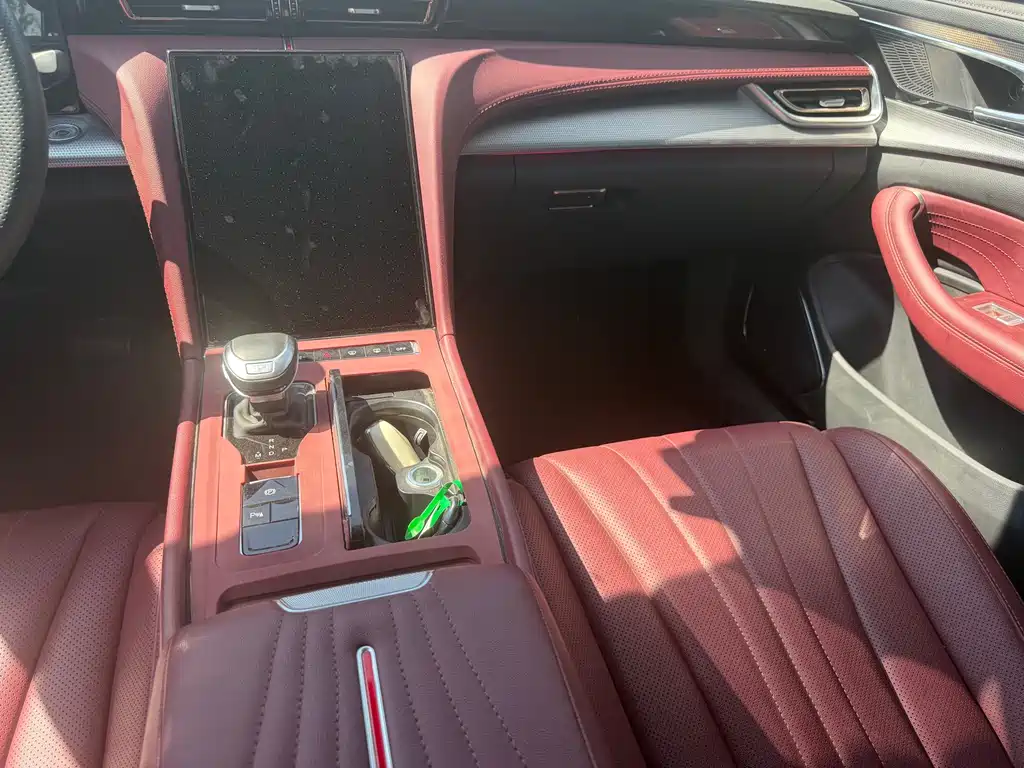 Hongqi H5 1.5 T DCT Connected Flagship Joy