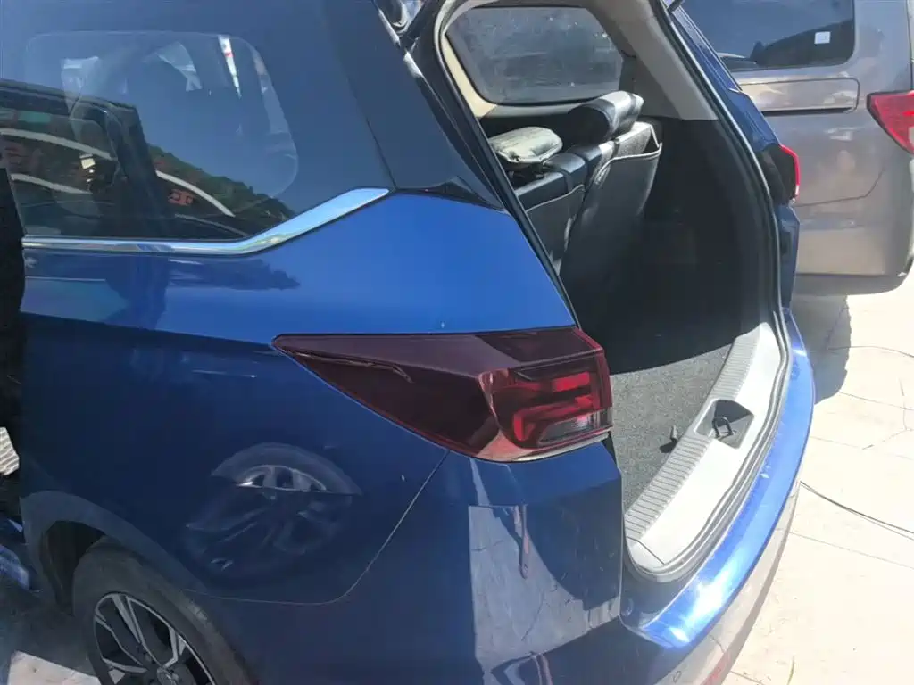 Baojun 360 宝骏360 2019款 1.5 L 自动豪华型 国VI