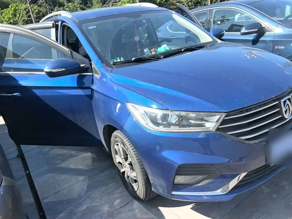 Baojun 360 宝骏360 2019款 1.5 L 自动豪华型 国VI