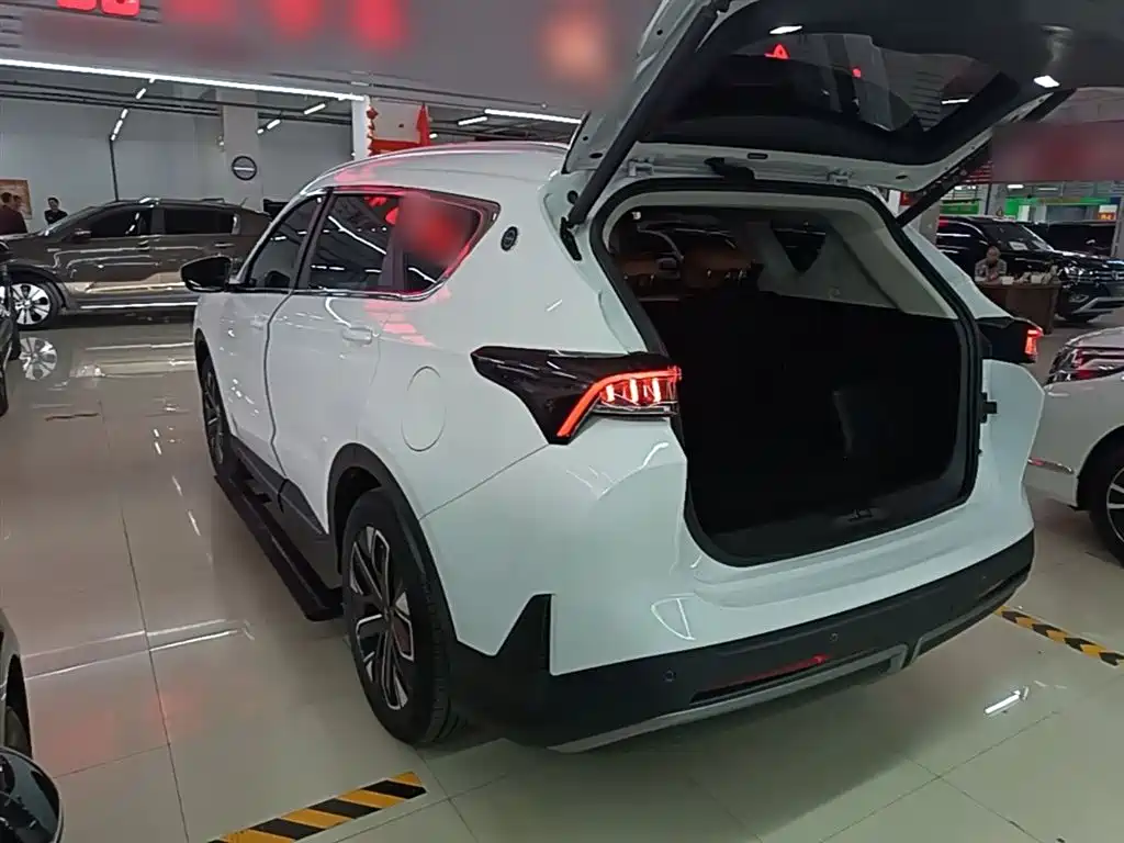 Jetour Shanhai L7 1.5 T 120 km Comfort Enjoyment 5-seat