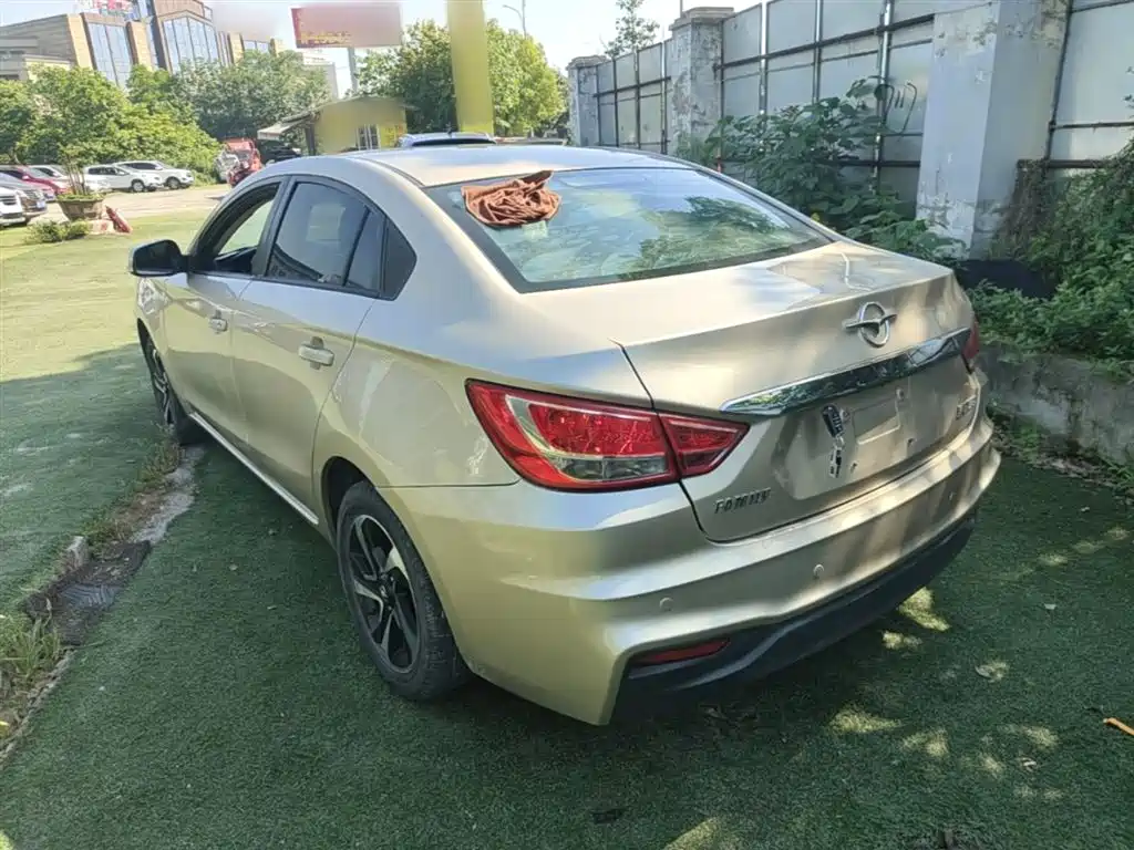Family 1.6 L Auto Luxury