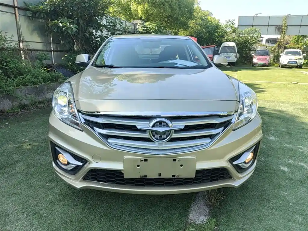 Family 1.6 L Auto Luxury