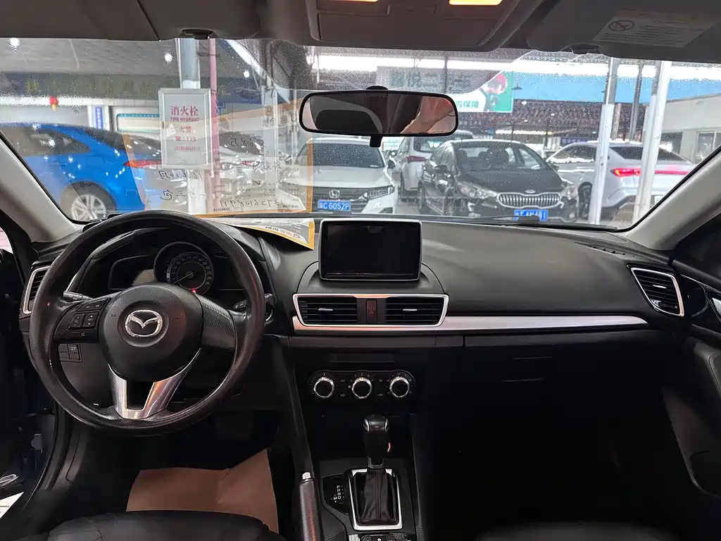 Mazda 3 Axela Sedan 1.5 L Auto Comfort