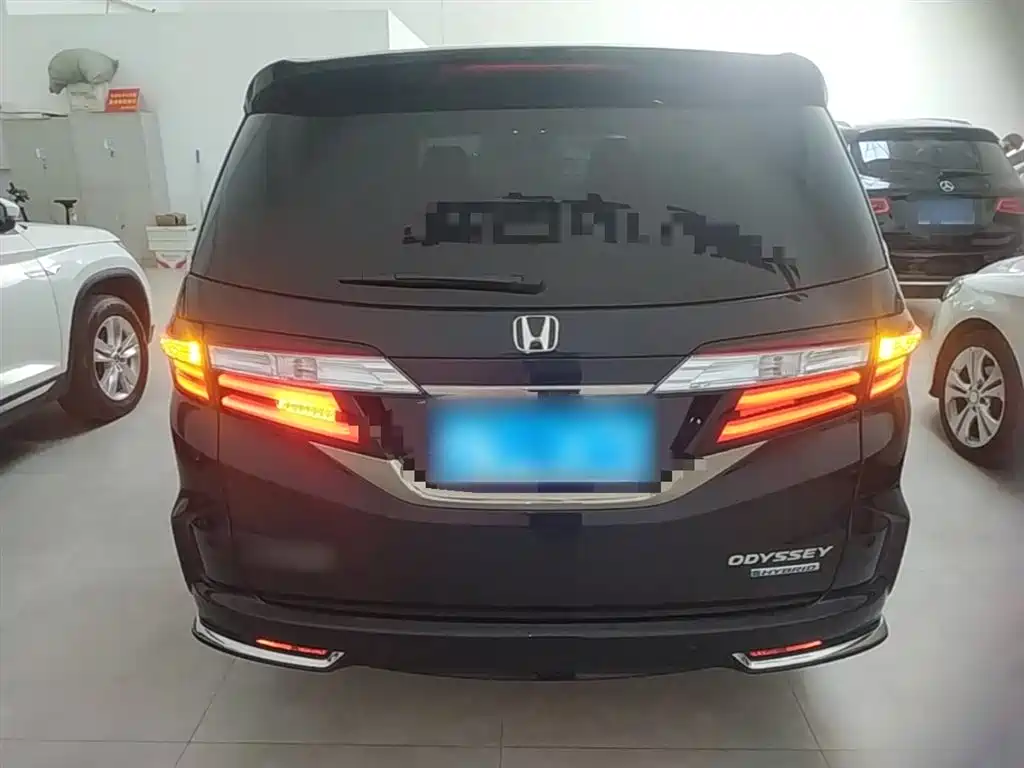 Odyssey 2.0 L Sharp· Premium