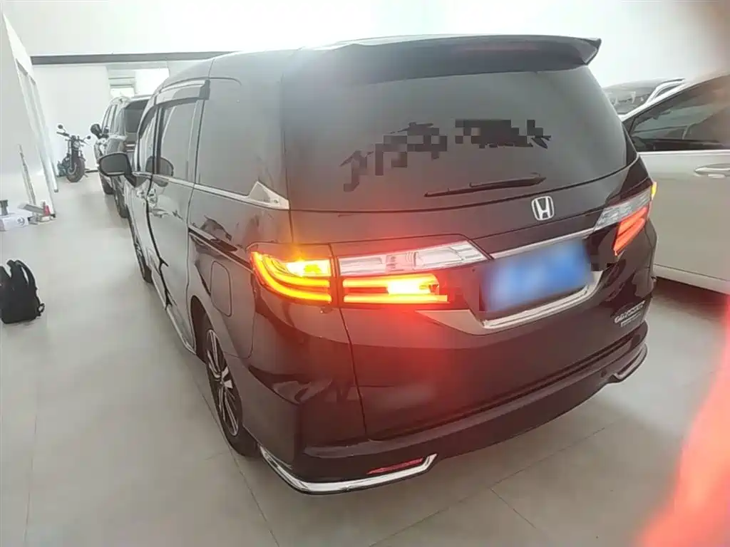 Odyssey 2.0 L Sharp· Premium