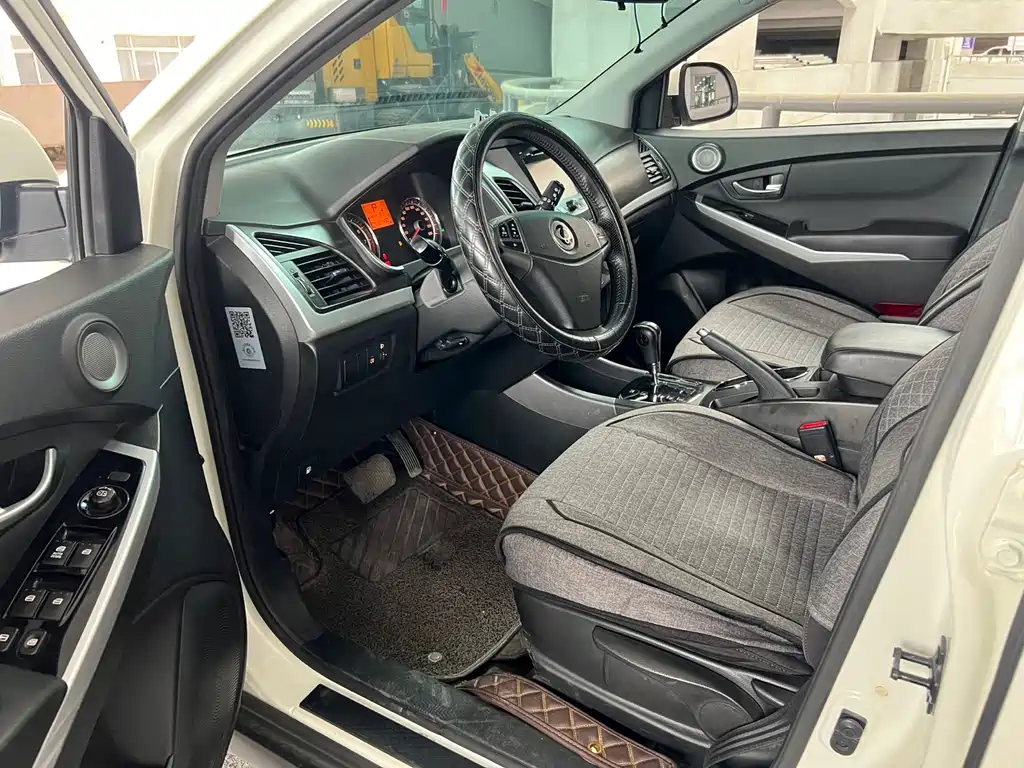 Korando 柯兰多 2014款 2.0 L 汽油两驱自动精英导航版