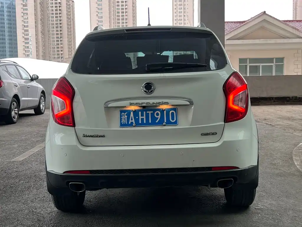 Korando 柯兰多 2014款 2.0 L 汽油两驱自动精英导航版