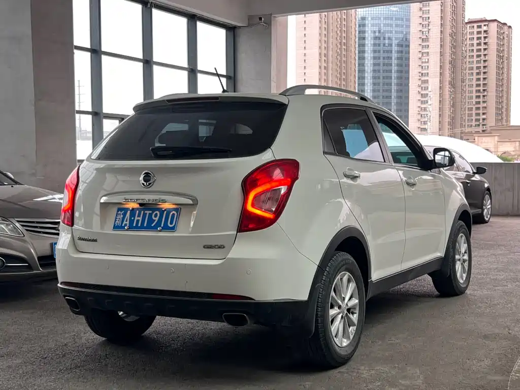 Korando 柯兰多 2014款 2.0 L 汽油两驱自动精英导航版