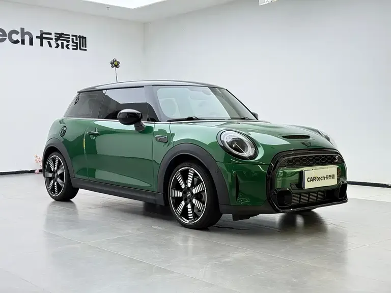 MINI Facelift 2.0 T COOPER S Artist