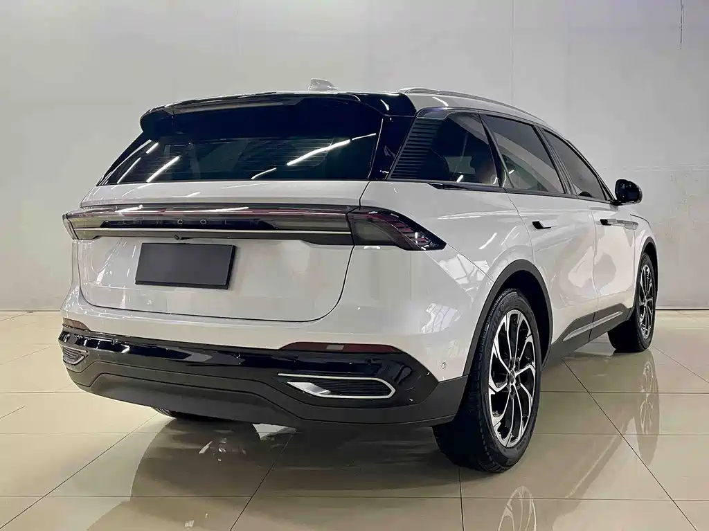 Nautilus 2.0 T 4 WD Supreme Wise