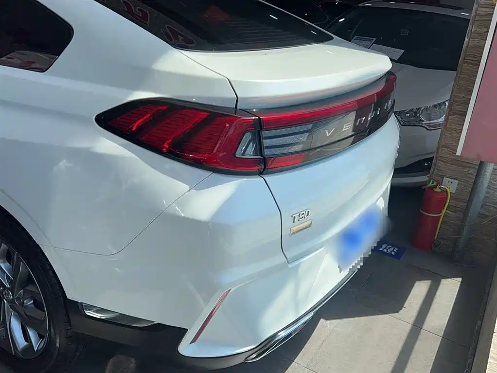 Venucia T90 启辰T90 2020款 2.0 L CVT智联畅行版