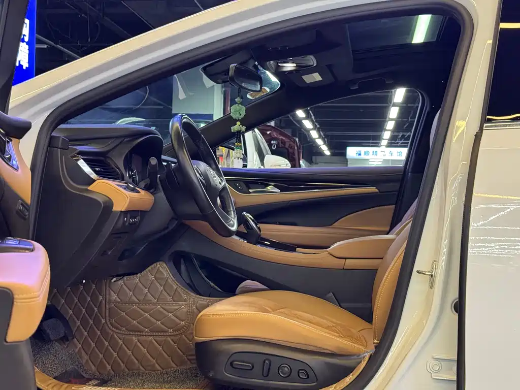 LaCrosse 20 T Luxury