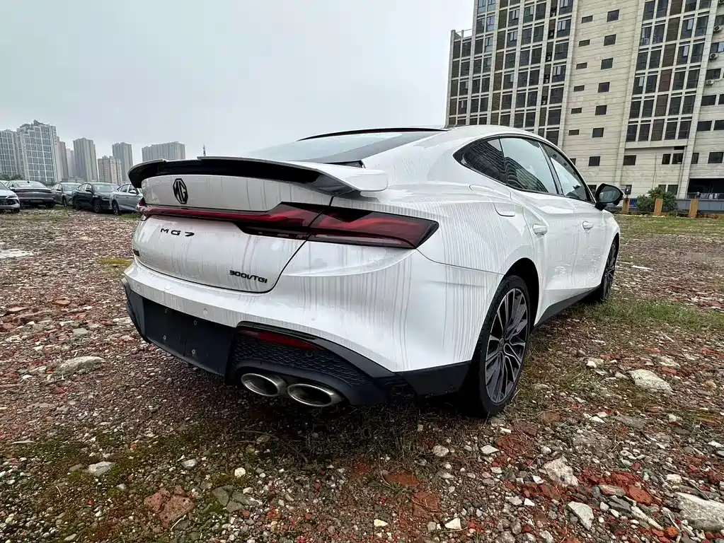 MG7 1.5 T DCT Supreme Beauty Luxury