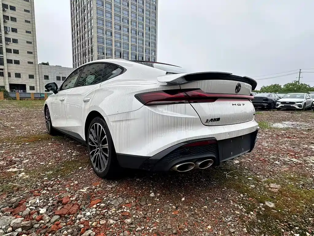 MG7 1.5 T DCT Supreme Beauty Luxury