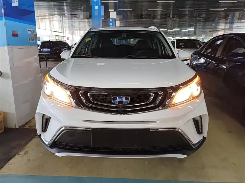 Vision X3 1.5 L Auto Distinguished