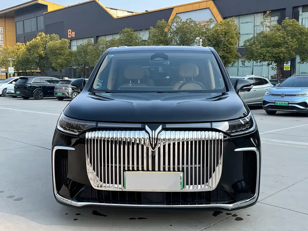 Voyah Dreamer PHEV 4 WD Flagship Kunpeng