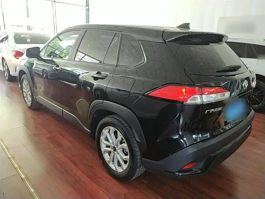 Frontlander 2.0 L CVT Leading