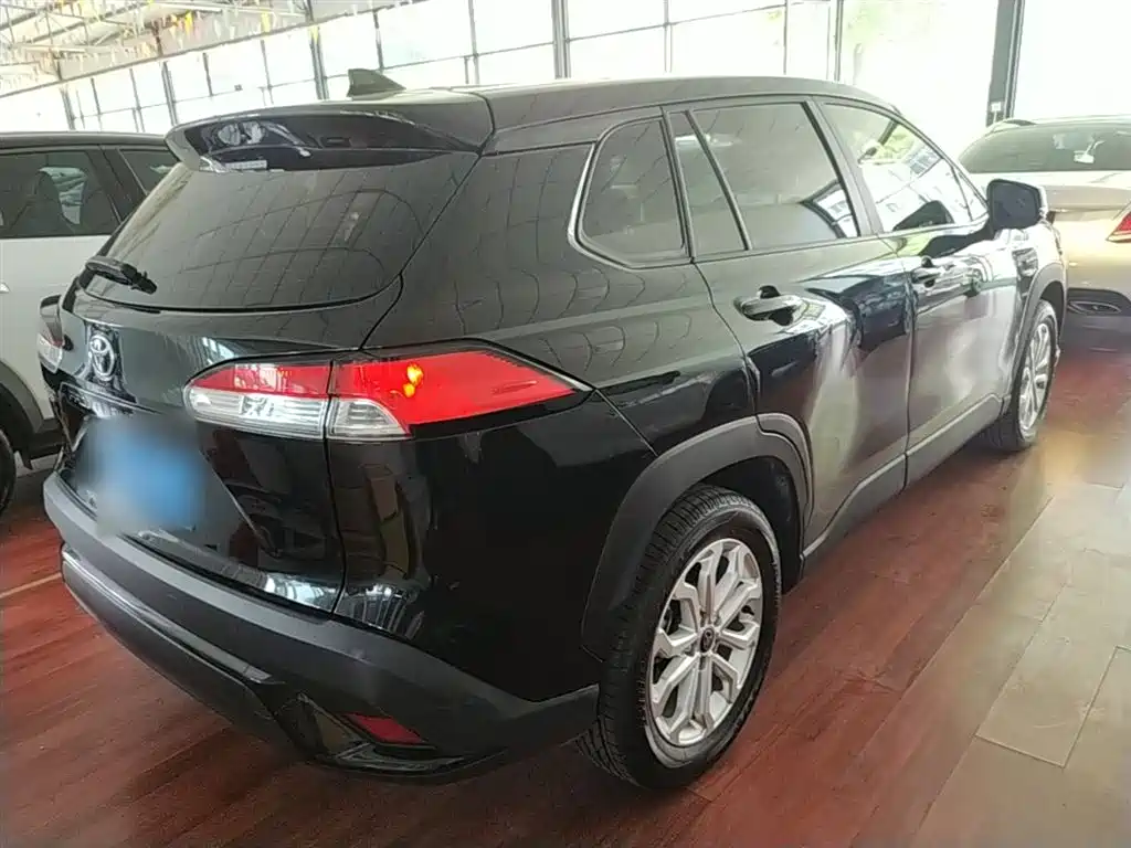Frontlander 2.0 L CVT Leading