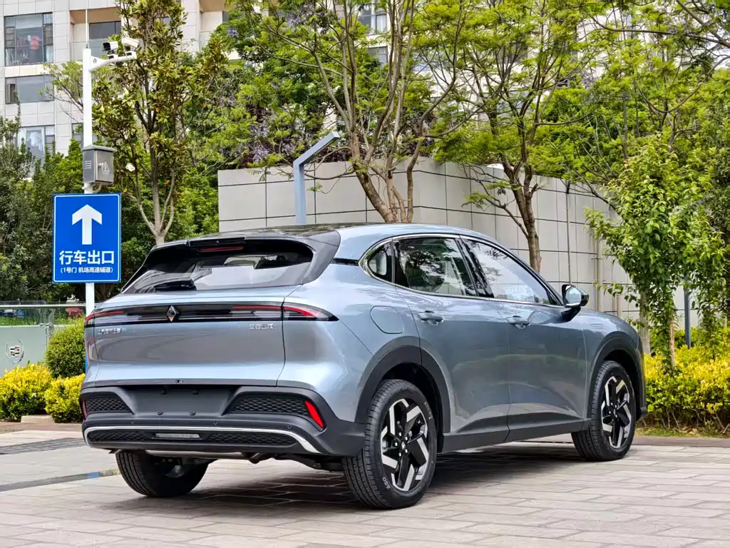 Baojun Yunhai 宝骏云海 2026款 140 km 插混标准版
