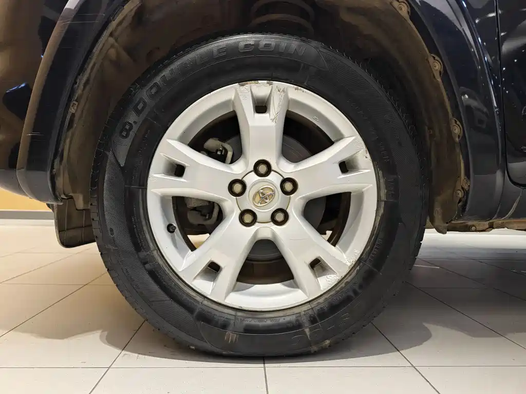 RAV4 2.4 L Auto 4 WD Luxury