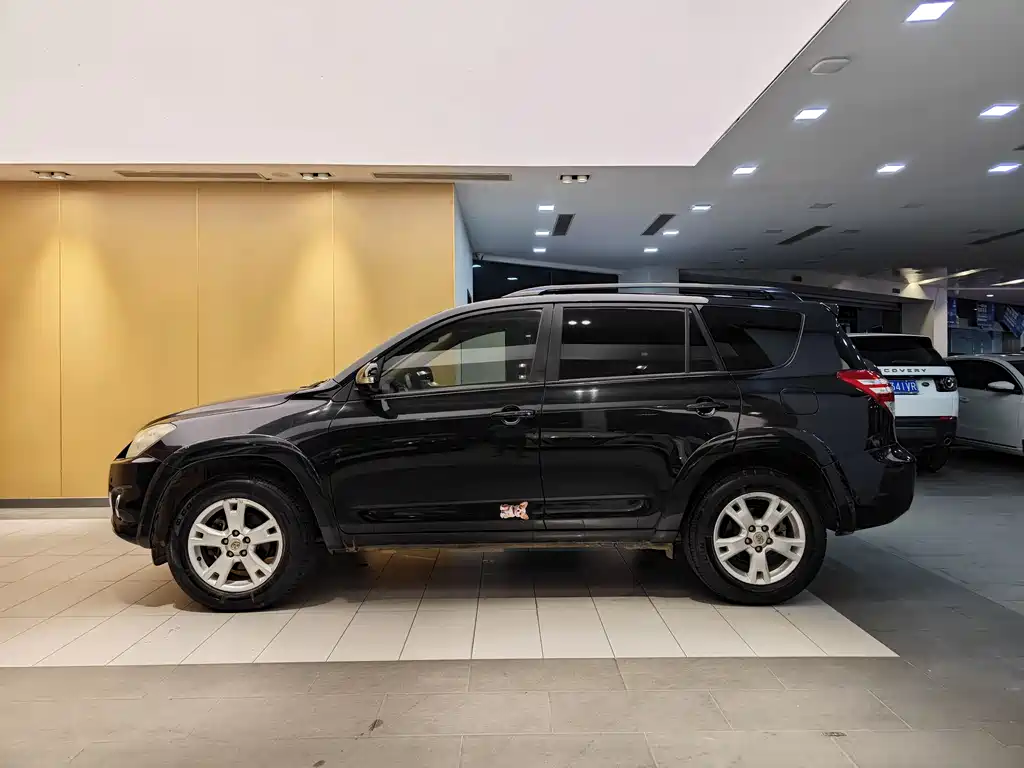 RAV4 2.4 L Auto 4 WD Luxury