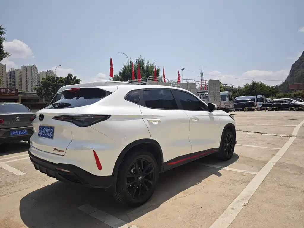 Changan X5 PLUS 1.5 T DCT Pioneer