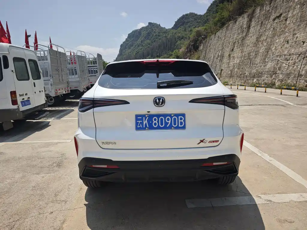 Changan X5 PLUS 1.5 T DCT Pioneer