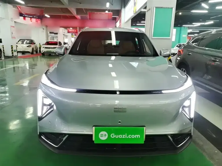Geely Galaxy L7 EM-i 115 km Explorer +