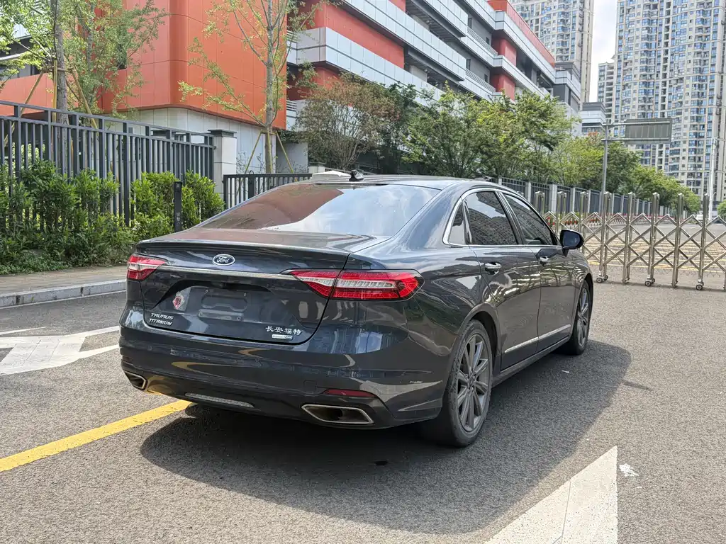 Taurus EcoBoost 245 Premium